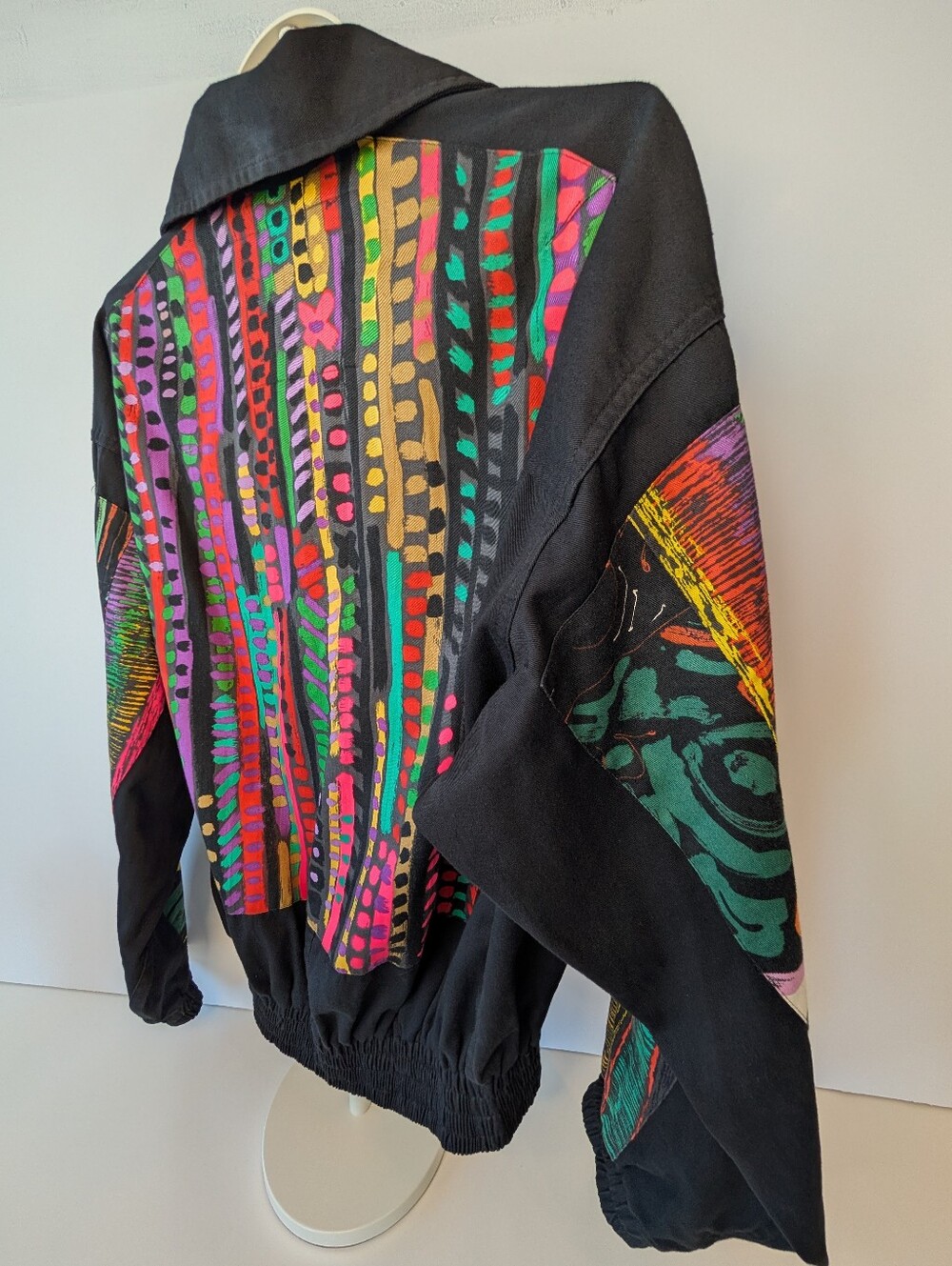 ​Vintage Jams World "Color, Freedom, Difference and Love" Abstract Graphic Zip